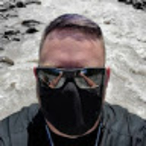 Meet your Posher, Rob - Picture 1 of 1